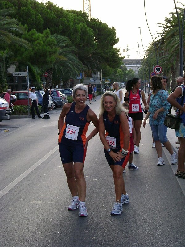 Le atlete prima della gara 2 .JPG